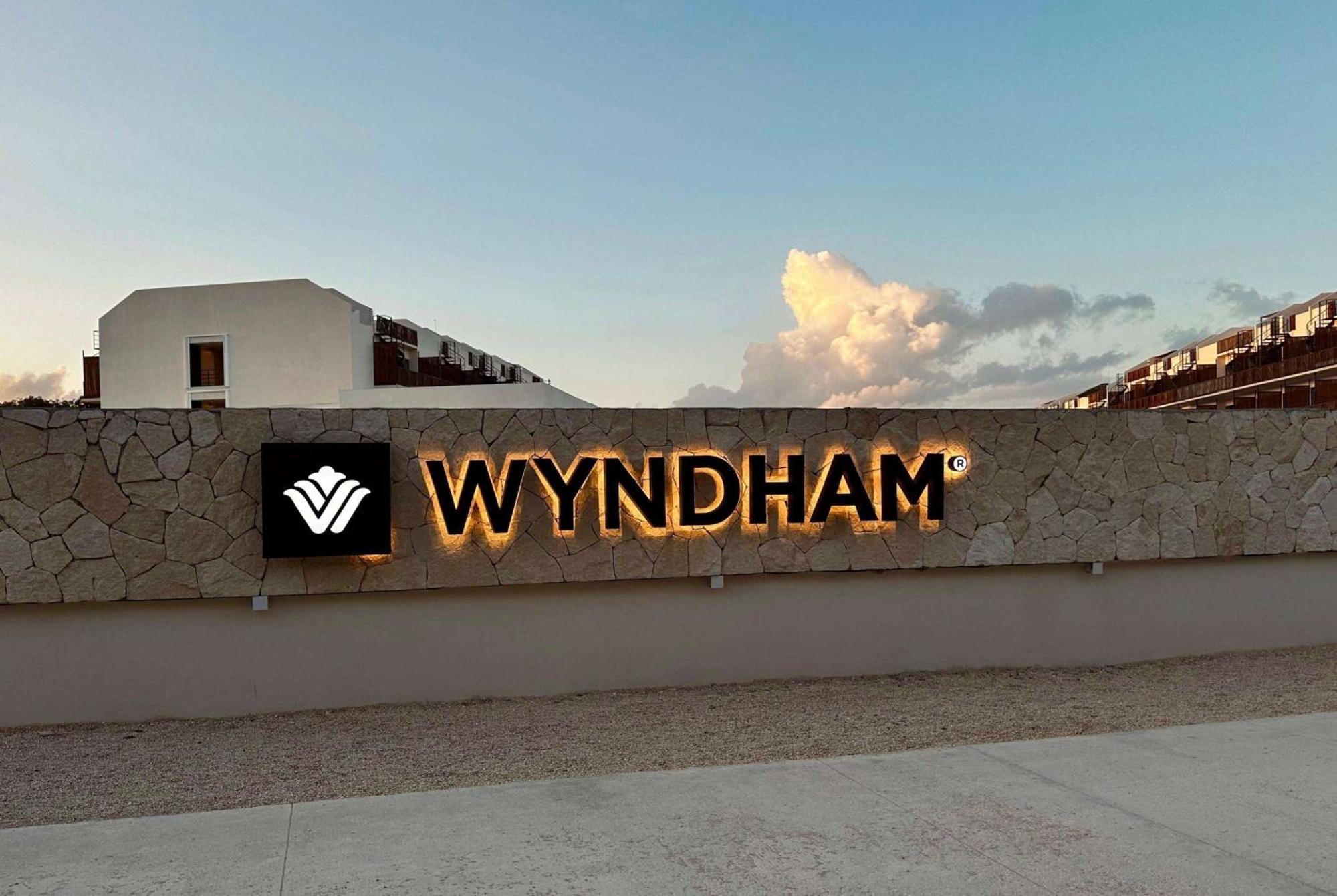 Wyndham *